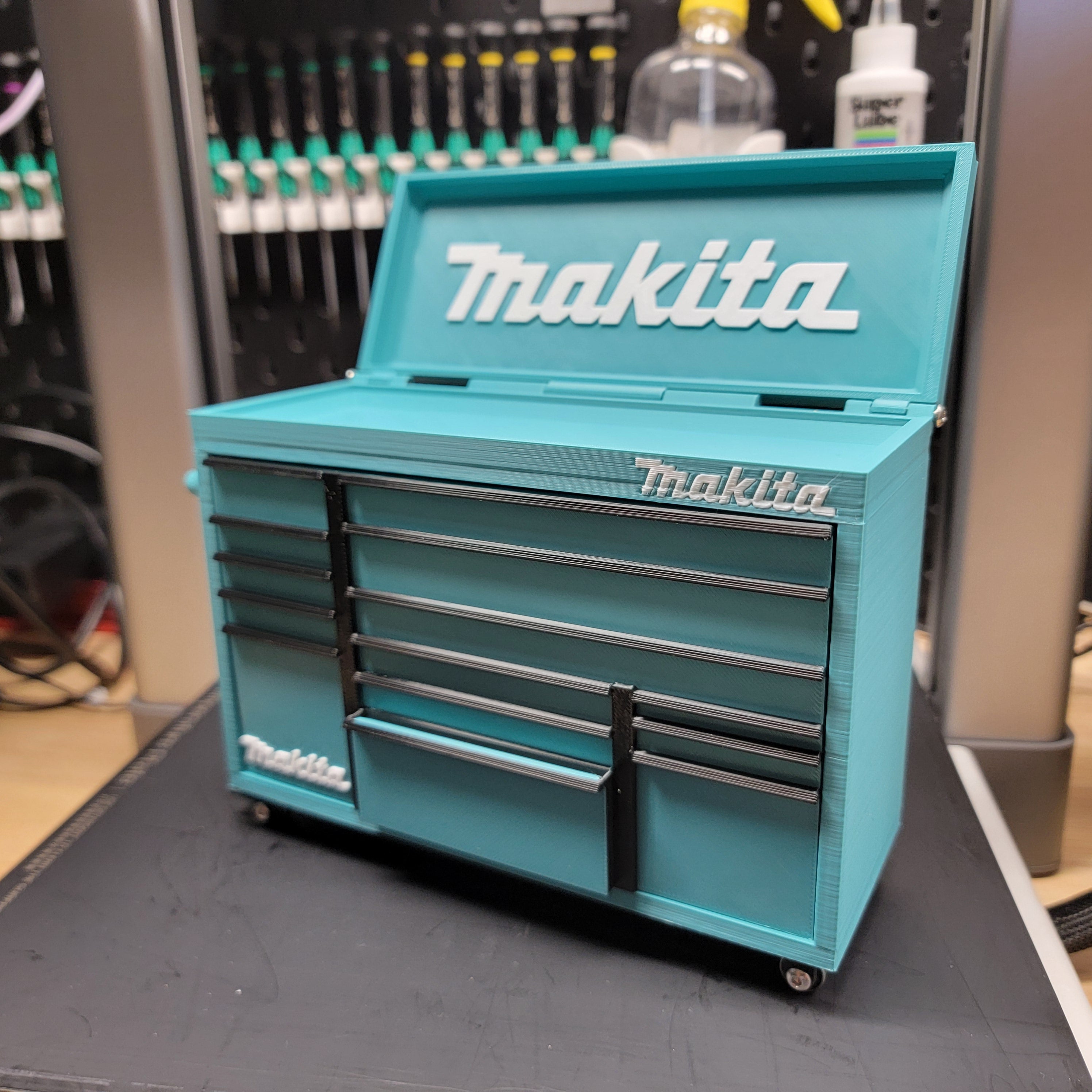 Commercial License for Makita Tools Inspired Desk Tool Box